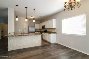 13263 W Crocus Dr, Surprise, AZ 85379 - Photo 9