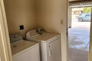 124 S Cottonwood St, Chandler, AZ 85225 - Photo 11