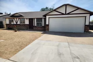 124 S Cottonwood St, Chandler, AZ 85225 - Photo 1