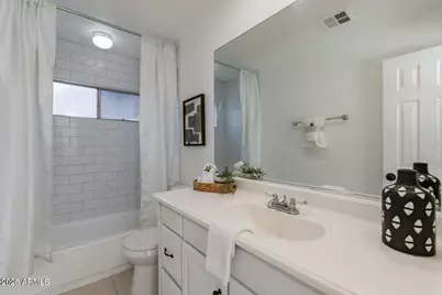 5248 N 102nd Avenue, Glendale, AZ 85307 - Photo 11