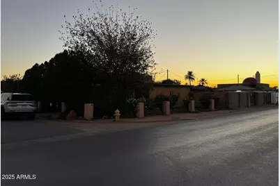 1812 N 32nd Place, Phoenix, AZ 85008 - Photo 5