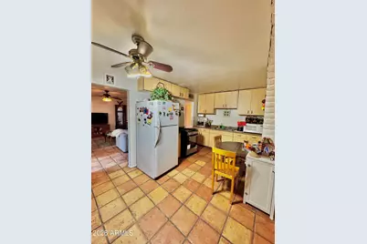 1812 N 32nd Place, Phoenix, AZ 85008 - Photo 9
