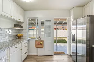 3802 W Cavalier Dr, Phoenix, AZ 85019 - Photo 7