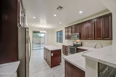 2109 S 99th Lane, Tolleson, AZ 85353 - Photo 9