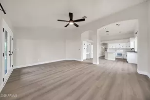 37441 N 19th Ave, Phoenix, AZ 85086 - Photo 11