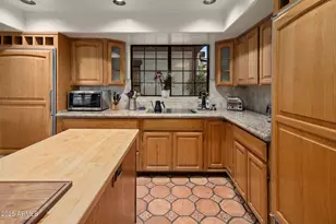8205 E Del Claro Dr, Scottsdale, AZ 85258 - Photo 13