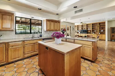 8205 E Del Claro Drive, Scottsdale, AZ 85258 - Photo 17