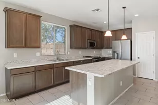 10257 W Lawrence Ln, Peoria, AZ 85345 - Photo 7