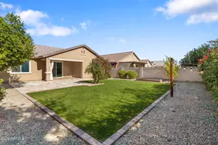 10257 W Lawrence Ln, Peoria, AZ 85345 - Photo 17