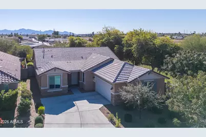 10257 W Lawrence Lane, Peoria, AZ 85345 - Photo 3