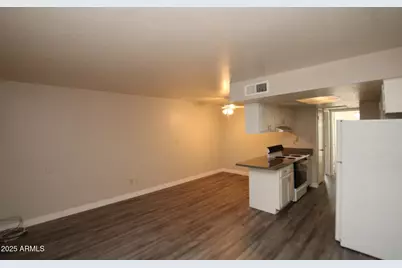 3004 E Waltann Lane #6, Phoenix, AZ 85032 - Photo 5