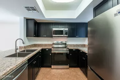 1601 W Sunnyside Drive #127, Phoenix, AZ 85029 - Photo 9