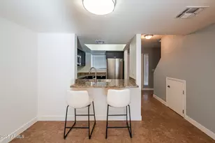 1601 W Sunnyside Dr, Phoenix, AZ 85029 - Photo 7