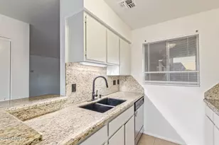 511 W Blackhawk Dr, Phoenix, AZ 85027 - Photo 15