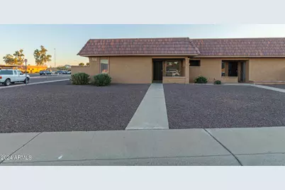 511 W Blackhawk Drive #Unit 4, Phoenix, AZ 85027 - Photo 1