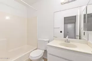 511 W Blackhawk Dr, Phoenix, AZ 85027 - Photo 23