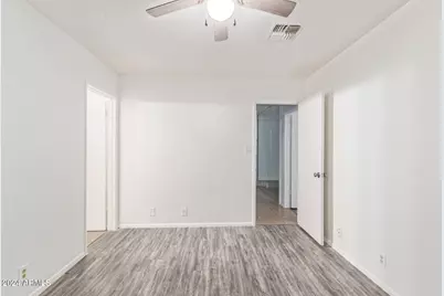 511 W Blackhawk Drive #Unit 4, Phoenix, AZ 85027 - Photo 21