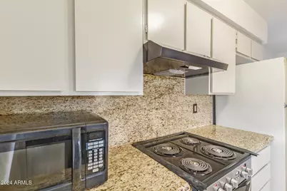 511 W Blackhawk Drive #Unit 4, Phoenix, AZ 85027 - Photo 17