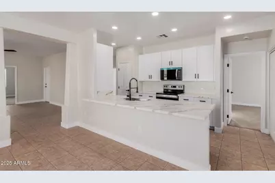 1802 S 121st Drive, Avondale, AZ 85323 - Photo 9