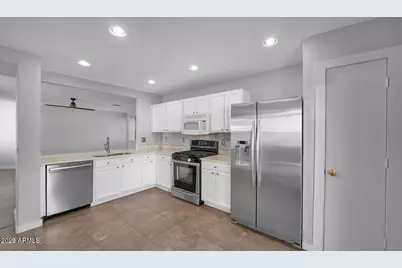 3216 W Mark Lane, Phoenix, AZ 85083 - Photo 7