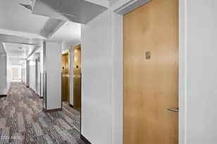 7137 E Rancho Vista Dr, Scottsdale, AZ 85251 - Photo 3