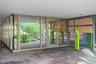 7137 E Rancho Vista Dr, Scottsdale, AZ 85251 - Photo 1