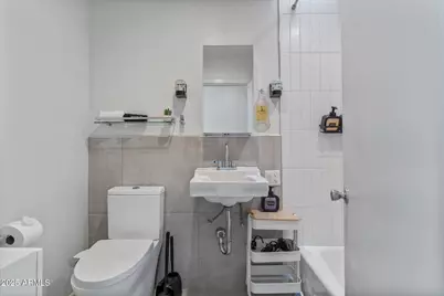 8450 E Montecito Avenue, Scottsdale, AZ 85251 - Photo 17