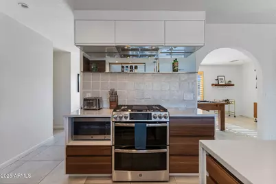 8450 E Montecito Avenue, Scottsdale, AZ 85251 - Photo 5