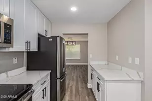 9938 W Willowcreek Circle, Sun City, AZ 85373 - Photo 13