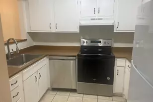 826 S Casitas Dr, Tempe, AZ 85281 - Photo 9