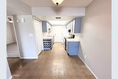 529 E 6th Drive #2, Mesa, AZ 85204 - Photo 7