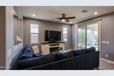 17887 W Hiddenview Drive, Goodyear, AZ 85338 - Photo 15