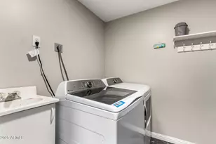 2301 E Marilyn Rd, Phoenix, AZ 85022 - Photo 23