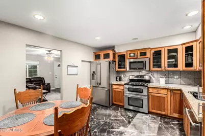 2301 E Marilyn Road, Phoenix, AZ 85022 - Photo 9