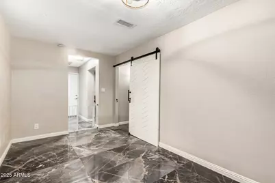 2301 E Marilyn Road, Phoenix, AZ 85022 - Photo 11