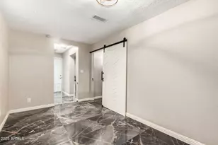 2301 E Marilyn Rd, Phoenix, AZ 85022 - Photo 11