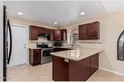 7568 W Kerry Lane, Glendale, AZ 85308 - Photo 13