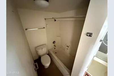 7013 S 41st Way, Phoenix, AZ 85042 - Photo 7