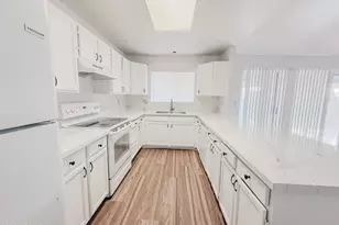 7027 W Cherry Hills Dr, Peoria, AZ 85345 - Photo 5