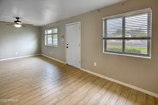 3402 N 32nd St, Phoenix, AZ 85018 - Photo 9