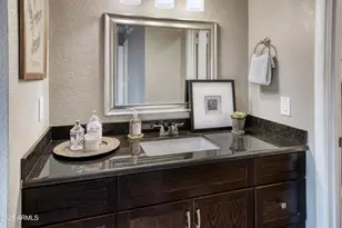 3402 N 32nd St, Phoenix, AZ 85018 - Photo 15