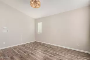 2725 E Mine Creek Rd, Phoenix, AZ 85024 - Photo 15