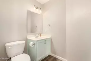 2725 E Mine Creek Rd, Phoenix, AZ 85024 - Photo 17