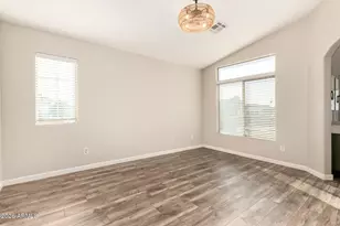 2725 E Mine Creek Rd, Phoenix, AZ 85024 - Photo 19