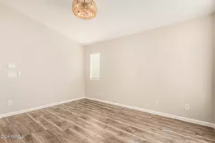 2725 E Mine Creek Rd, Phoenix, AZ 85024 - Photo 21