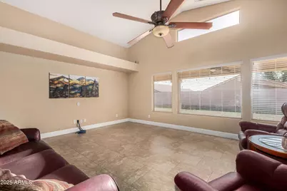 13459 W Acapulco Lane, Surprise, AZ 85379 - Photo 11