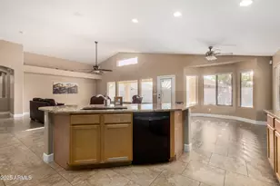 13459 W Acapulco Ln, Surprise, AZ 85379 - Photo 9