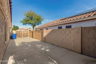 13459 W Acapulco Ln, Surprise, AZ 85379 - Photo 25