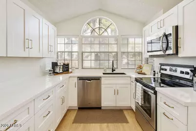 256 S Rush Circle W, Chandler, AZ 85226 - Photo 7