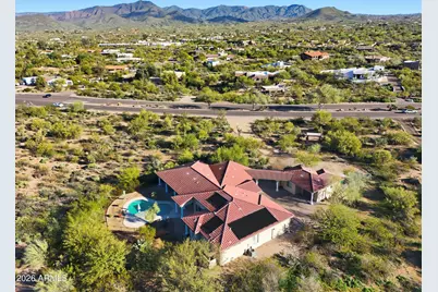 7917 E Cave Creek Road, Carefree, AZ 85377 - Photo 1